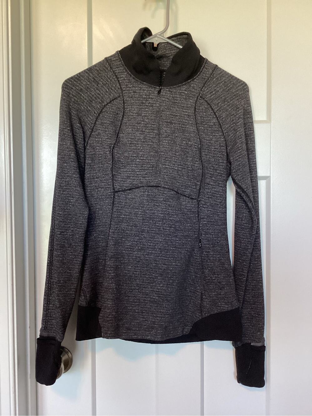 Lululemon Base Runner 1/2 Zip Pullover Heathered Gray Black Size 6 womens